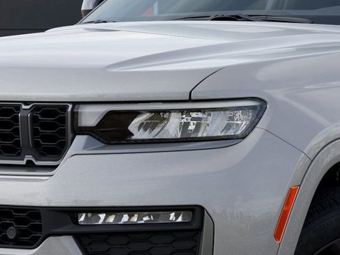 New 2026 Jeep Grand Cherokee Limited AWD/4WD image 10