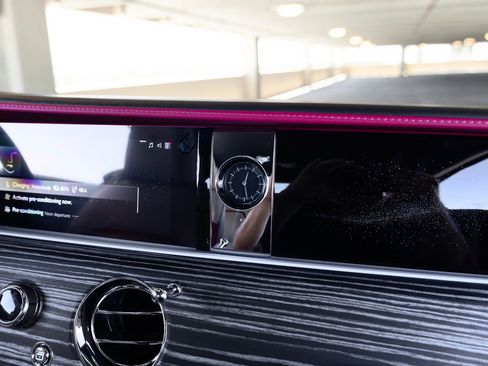 Used 2024 Rolls-Royce Spectre w/ Spectre Launch Package AWD/4WD image 37