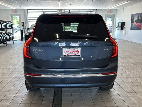New 2026 Volvo XC90 B5 Core w/ Protection Package AWD/4WD image 6