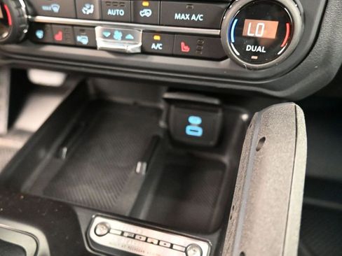 New 2025 Ford Bronco Badlands image 31