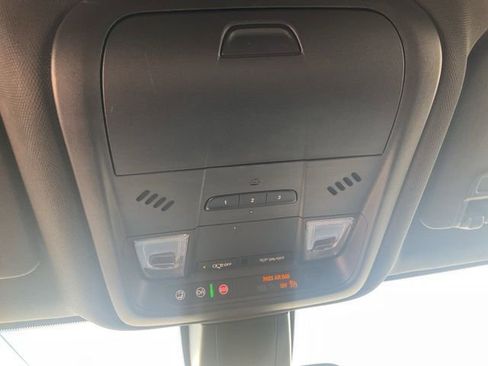 Used 2022 Chevrolet Blazer RS w/ Enhanced Convenience Package image 22