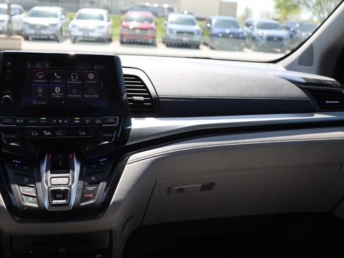 Used 2019 Honda Odyssey Elite image 27