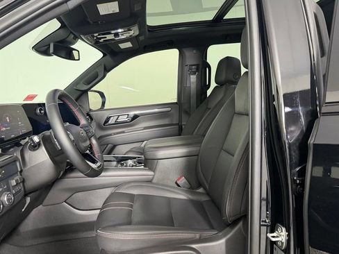 Used 2026 Chevrolet Suburban RST w/ Sun And Tow Package AWD/4WD image 19