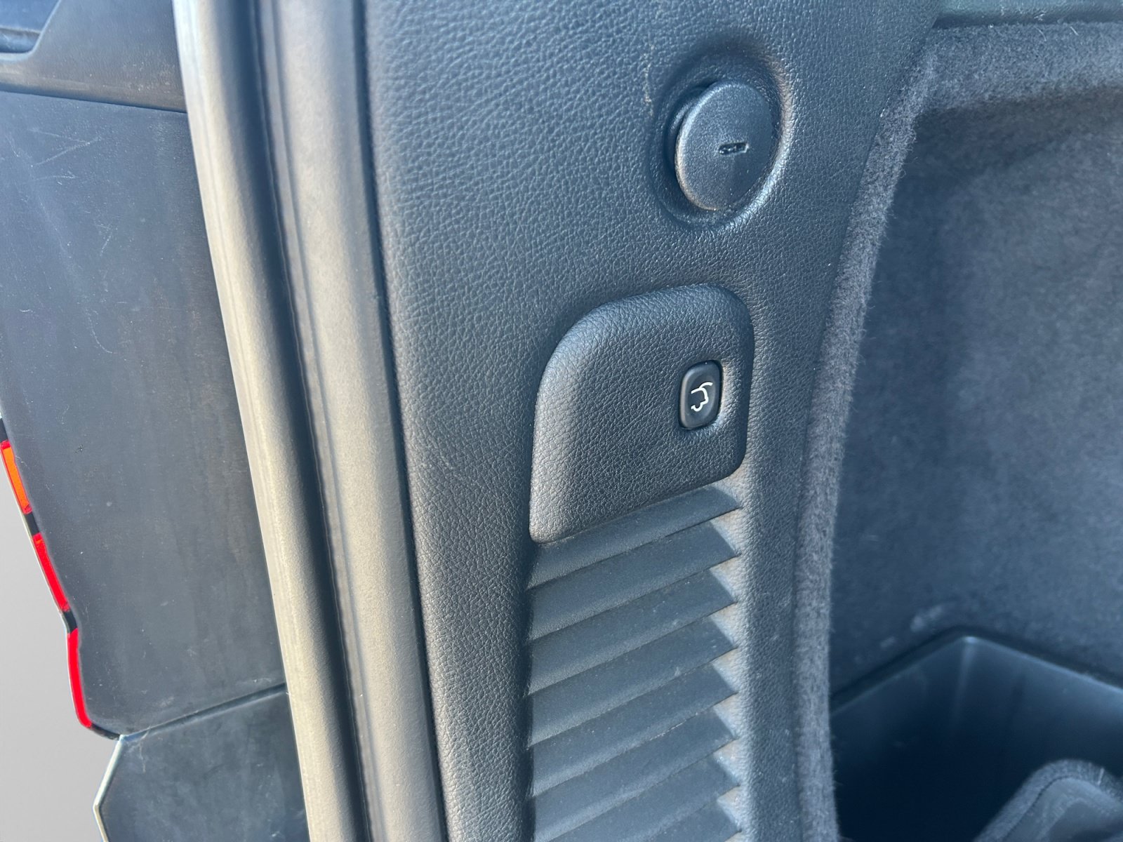 Used 2023 Dodge Durango GT AWD/4WD image 17