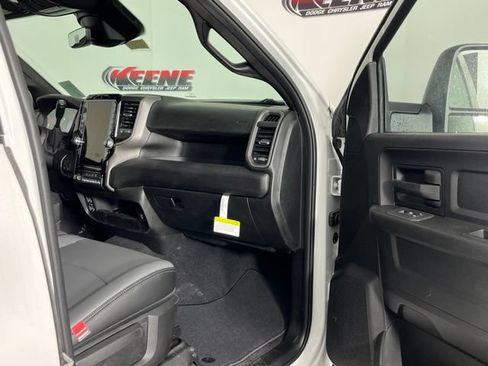 New 2026 RAM 2500 Tradesman AWD/4WD image 29