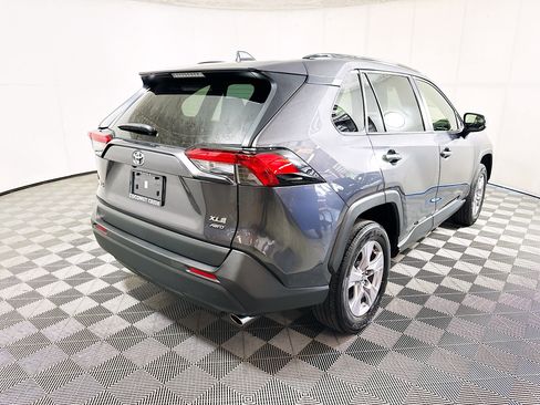 Used 2024 Toyota RAV4 XLE AWD/4WD image 3