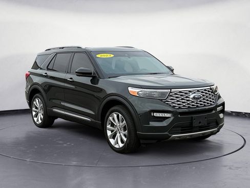 Used 2023 Ford Explorer Platinum w/ Technology Package image 15
