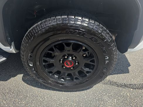 Used 2025 Toyota 4Runner TRD Off-Road Premium w/ Tow Technology Package AWD/4WD image 33