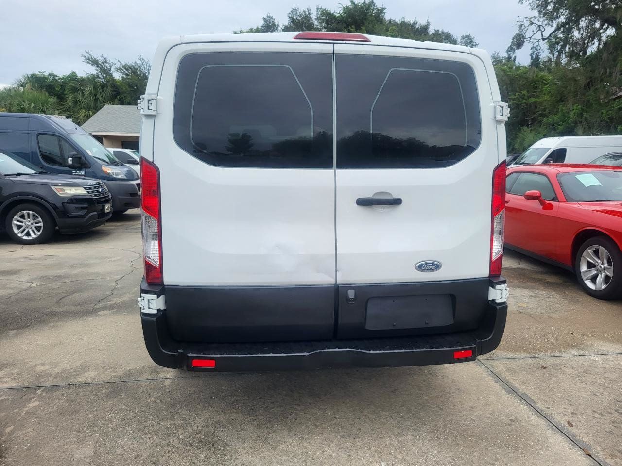 Used 2016 Ford Transit 250 130 Low Roof w/ Exterior Upgrade Package RWD image 31