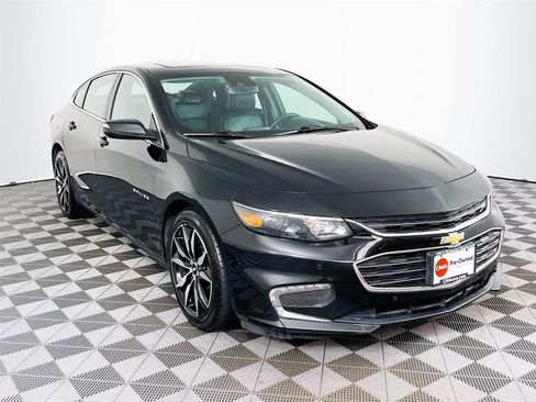 Used 2018 Chevrolet Malibu LT w/ Leather Package image 1