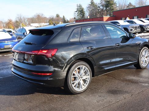 Used 2021 Audi e-tron Prestige w/ Prestige Package image 5