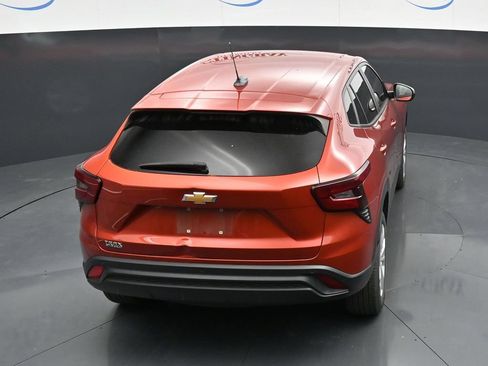 Certified 2024 Chevrolet Trax LS w/ Driver Confidence Package FWD image 23