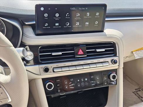 Used 2026 Genesis G70 2.5T Prestige image 15