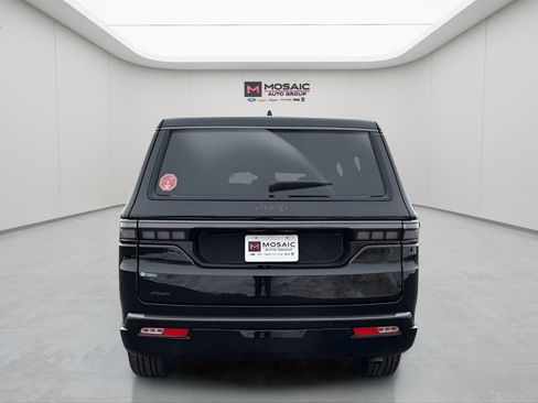 New 2026 Jeep Grand Wagoneer L Limited w/ Convenience Group I AWD/4WD image 4