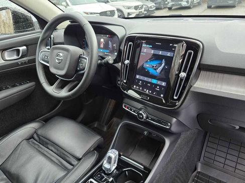 Certified 2023 Volvo XC40 B5 Plus w/ Driver Assist Package image 10