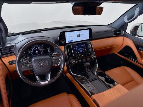 Used 2023 Lexus LX 600 4WD w/ Accessory Package (Z1) image 24