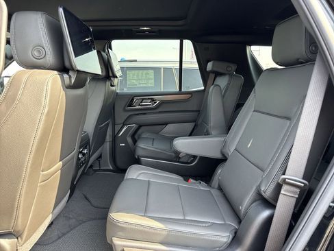 New 2026 GMC Yukon Denali w/ Denali Reserve Package image 11