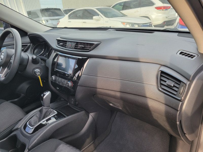Used 2017 Nissan Rogue S FWD image 26