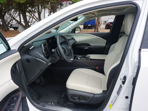 Used 2024 Lexus RX 350 FWD w/ Technology Package image 2