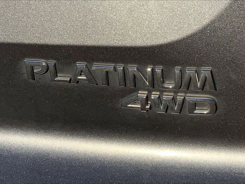 Used 2022 Nissan Pathfinder Platinum w/ Cargo Package image 9