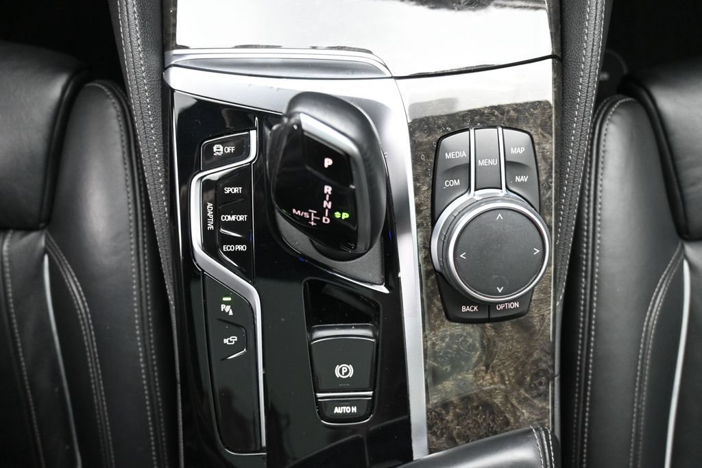 Used 2021 BMW M550i xDrive w/ Premium Package AWD/4WD image 19
