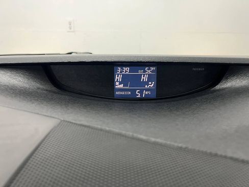 Used 2010 Toyota Venza w/ Convenience Pkg image 20