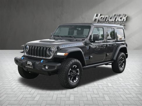 Used 2025 Jeep Wrangler Unlimited Rubicon 4xe w/ Safety Group AWD/4WD image 5