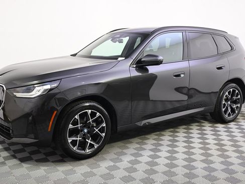 Used 2025 BMW X3 xDrive30i AWD/4WD image 2