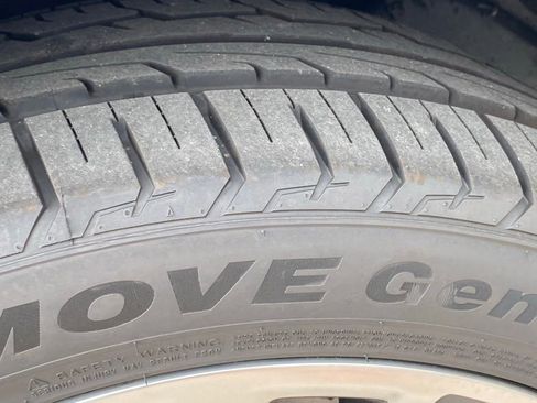 Used 2024 Jeep Grand Wagoneer L Series III image 49