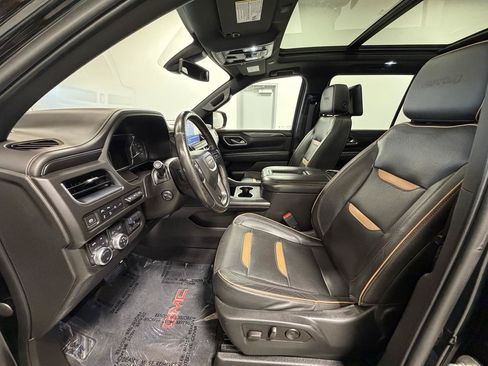Used 2021 GMC Yukon XL AT4 w/ AT4 Premium Plus Package AWD/4WD image 23