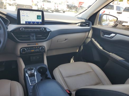 Used 2022 Ford Escape SEL w/ Technology Package image 19