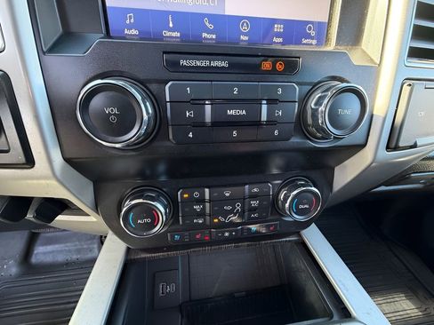 Used 2020 Ford F350 Lariat w/ Lariat Ultimate Package AWD/4WD image 22