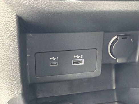 Used 2021 Nissan Kicks SV image 30