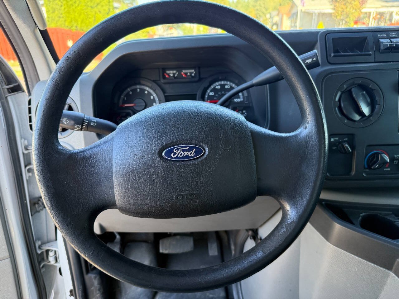 Used 2017 Ford E-350 and Econoline 350 Super Duty RWD image 33