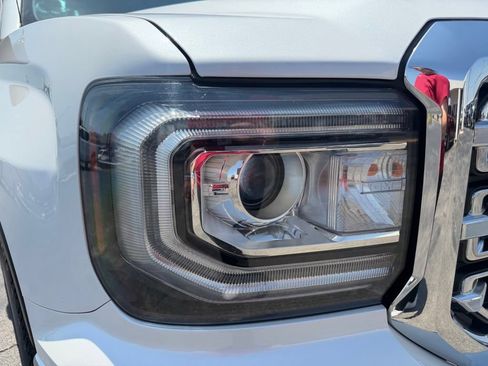 Used 2018 GMC Sierra 1500 SLT w/ Texas SLT Premium Package RWD image 6
