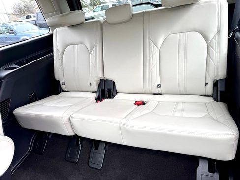 Used 2020 Ford Expedition Platinum image 30