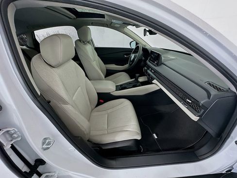 Certified 2025 Honda Accord SE image 28