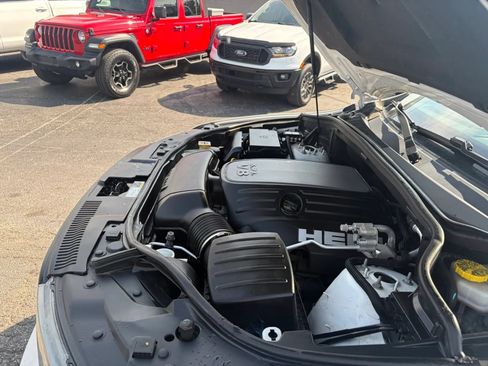 Used 2020 Dodge Durango R/T w/ Blacktop Package AWD/4WD image 8