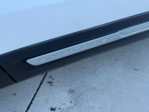 Used 2016 Ford Explorer XLT w/ Equipment Group 202A image 33