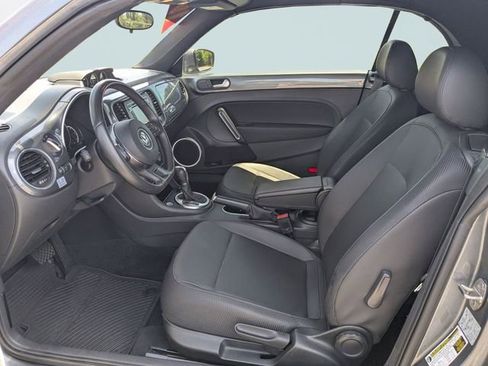 Used 2015 Volkswagen Beetle TDI FWD image 18