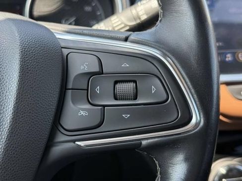 Used 2020 Buick Encore GX Essence FWD image 23