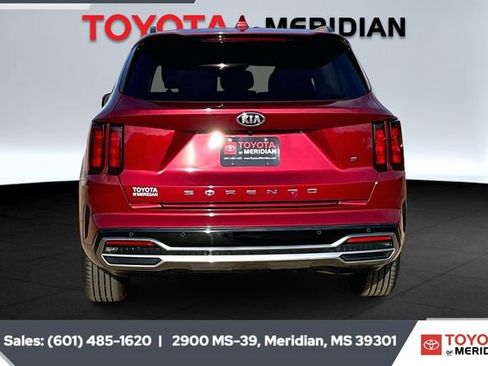 Used 2021 Kia Sorento S image 4