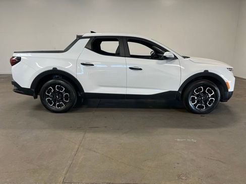 Used 2024 Hyundai Santa Cruz SEL FWD image 2