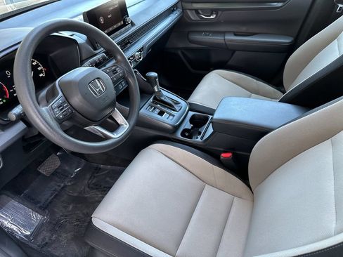 Used 2025 Honda CR-V EX image 9