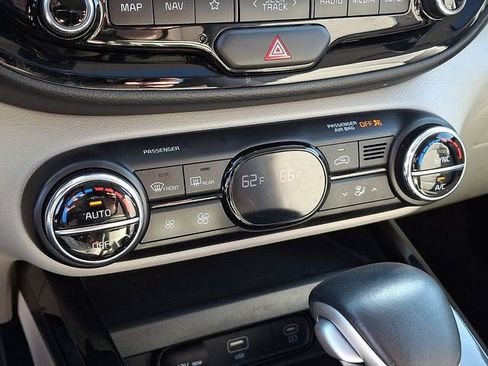 Used 2024 Kia Soul EX FWD image 19