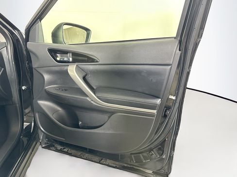 Used 2025 Mitsubishi Eclipse Cross SE AWD/4WD image 32