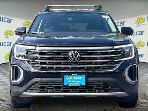 Used 2024 Volkswagen Atlas SE AWD/4WD image 2