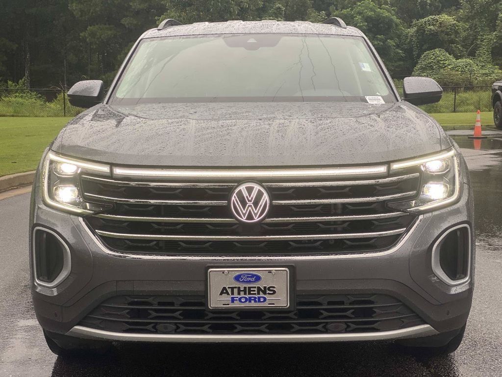 Used 2024 Volkswagen Atlas SE FWD image 11
