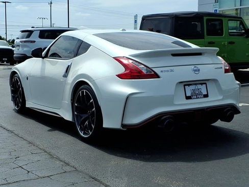 Used 2015 Nissan 370Z NISMO RWD image 5