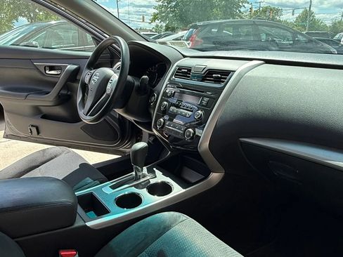 Used 2015 Nissan Altima 2.5 S w/ Sport Value Package FWD image 14